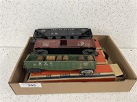 3 LIONEL TRAIN CARS