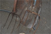 pitchfork, pitchfork head and shovel