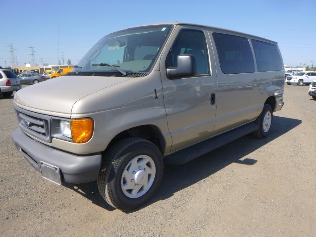 2007 Ford Econoline 250 Passenger Van