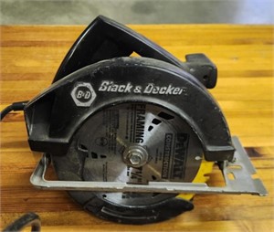 Black & Decker Circular Saw w/ Blade