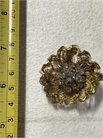 Vintage Weiss brooch with rhinestones