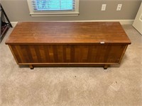 Lane Cedar Chest sizes in pics, with key