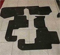 Land Rover Rubber Floor Mats
