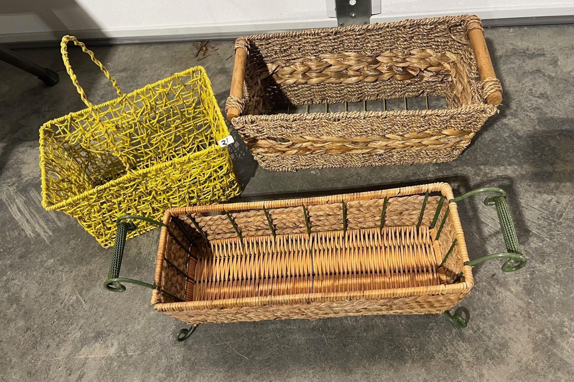 LOT, (3) BASKETS