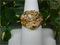 GOLD TONE HAMMERED RING