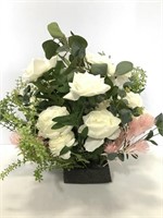 Artificial flower arrangement to put in vase