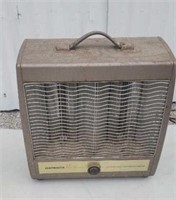Toastmaster electric heater works.