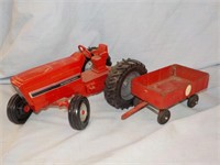 IH 8" tractor small wagon no box