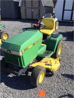 John Deere 265 Riding Lawn Mower