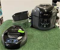 Ninja pressure cooker and Air fryer