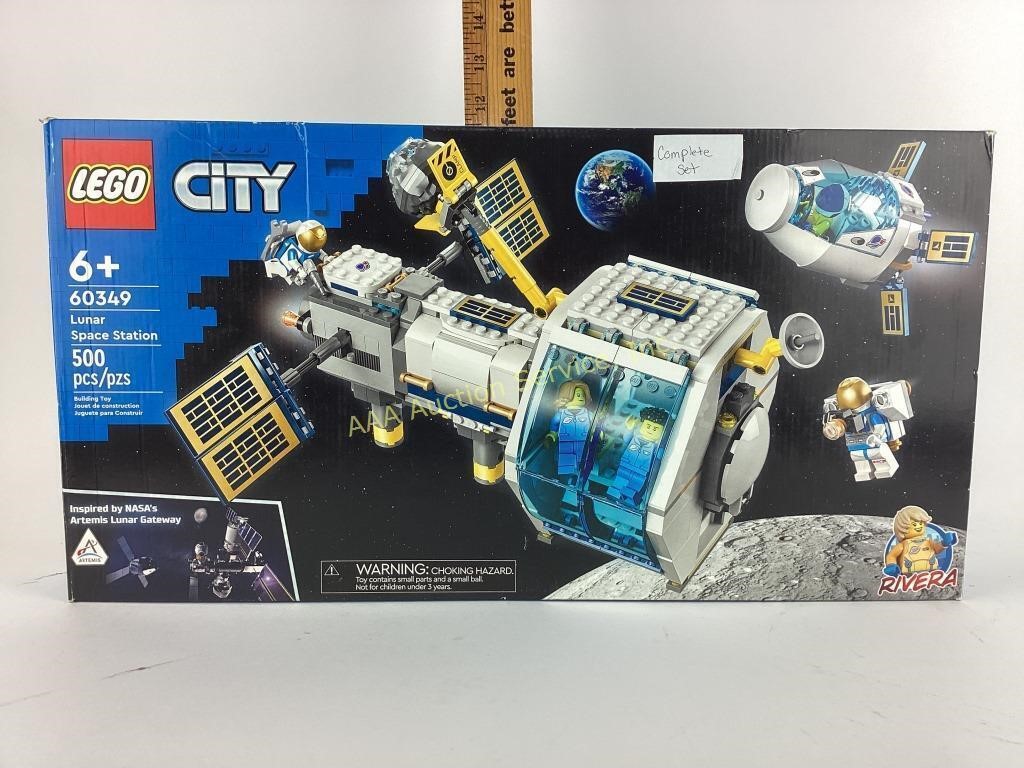 Lego city set model number 60349 complete set