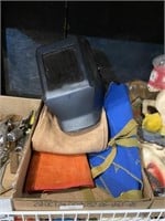 welding gloves sleeves and helmet