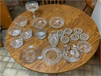 19- crystal and glass assorted pieces