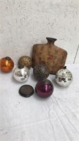 Vase with decorative balls
