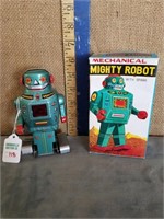 JAPAN MECHANICAL MIGHTY ROBOT W/ ORIG. BOX