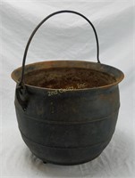 Cast Iron Cauldron Bean Pot