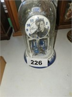 ELVIS PRESLEY DOMED BATTERY POWERED CLOCK