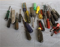 Assorted screwdrivers & carpet knife