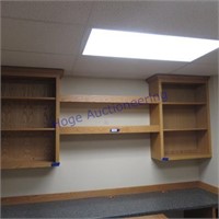Built in wall unit w/adjustable shelves