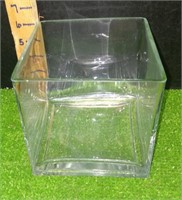 6-6X6 SQUARE VASES-CLEAR