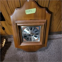 B312 Bulova Wall clock