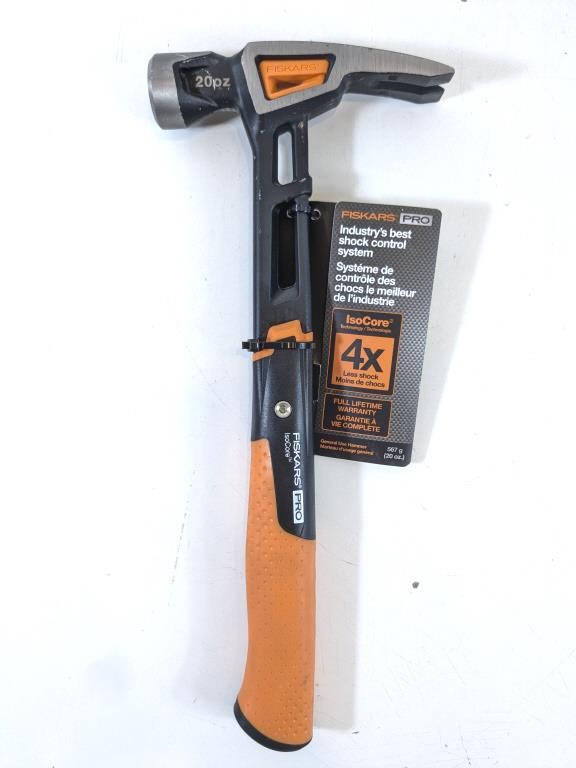 NEW Fiskars Pro IsoCore 20oz Hammer