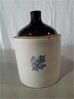 Western stoneware 1 gallon Brown top shoulder jug