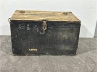 VINTAGE WOOD BOX, ROPE HANDLES, 12" T X 19" L