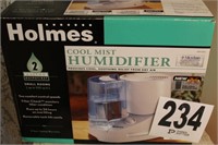 COOL MIST HUMDIFIER BY HOLMES