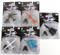 MAISTO MODEL AIRCRAFTS - AIR FORCE - LOT OF 5
