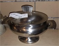 Stainless Steel Serving Dish W/ Lid Ladle Slot