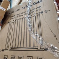 Cumbor safety Gate expans to 29.5 to 40.6"