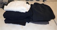 MEN'S SWEATSHIRTS & SWEAT PANTS SIZE MED