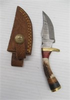 3.25" Damascus steel fixed blade knife with
