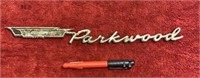 (1) Vintage Parkwood Car Emblem