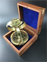 Beautiful nautical navigational compass with built