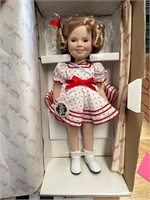 RARE  Shirley Temple Doll w/ 7 Different outfits