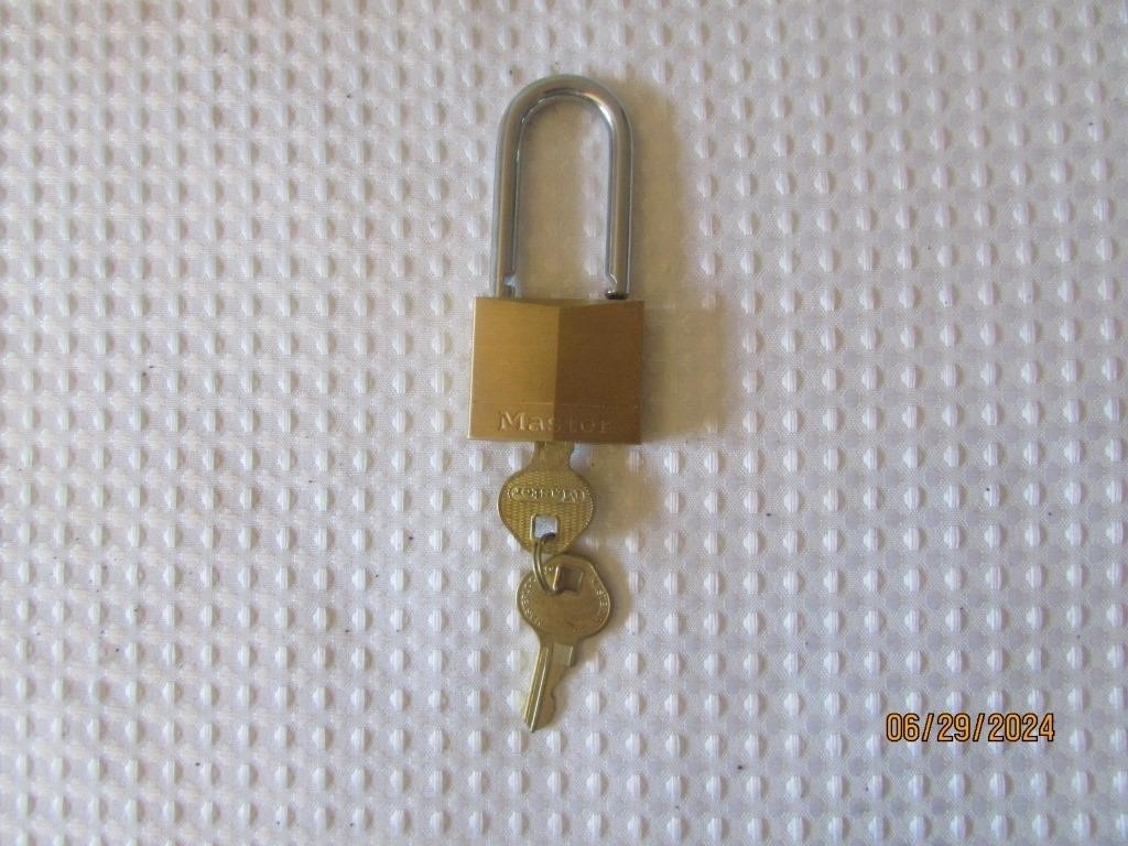 Master Lock Co. #140 With 2 Keys