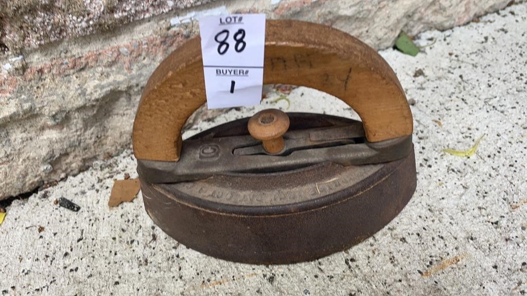 Antique cast iron - iron- removable wooden handle