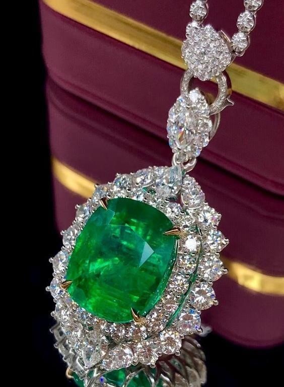 Magnificent and Noble Jewelry Auction