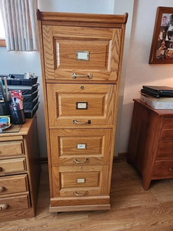 Rolling Wood 4 Drawer  Filing Cabinet with Key.