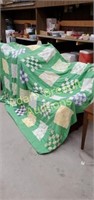 Vintage full size handmade quilt