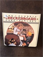 The Classic Checkerboard Cake Pan Set as pic
