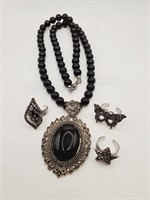(LB) Marcasite Onyx Bead Necklace (20" long) and