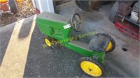 Ertl John Deere Pedal Tractor