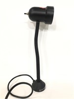 Delta adjustable neck desk lamp
