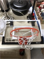 SMALL BASKETBALL GOAL