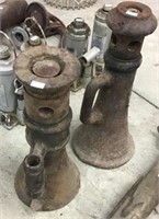 2 Screw Jacks