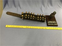 Lot with an old ammo belt and faux grenade   (k 81
