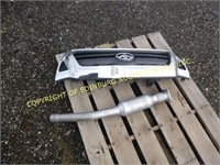 TOYOTA PU GRILL & EXHAUST PIPE